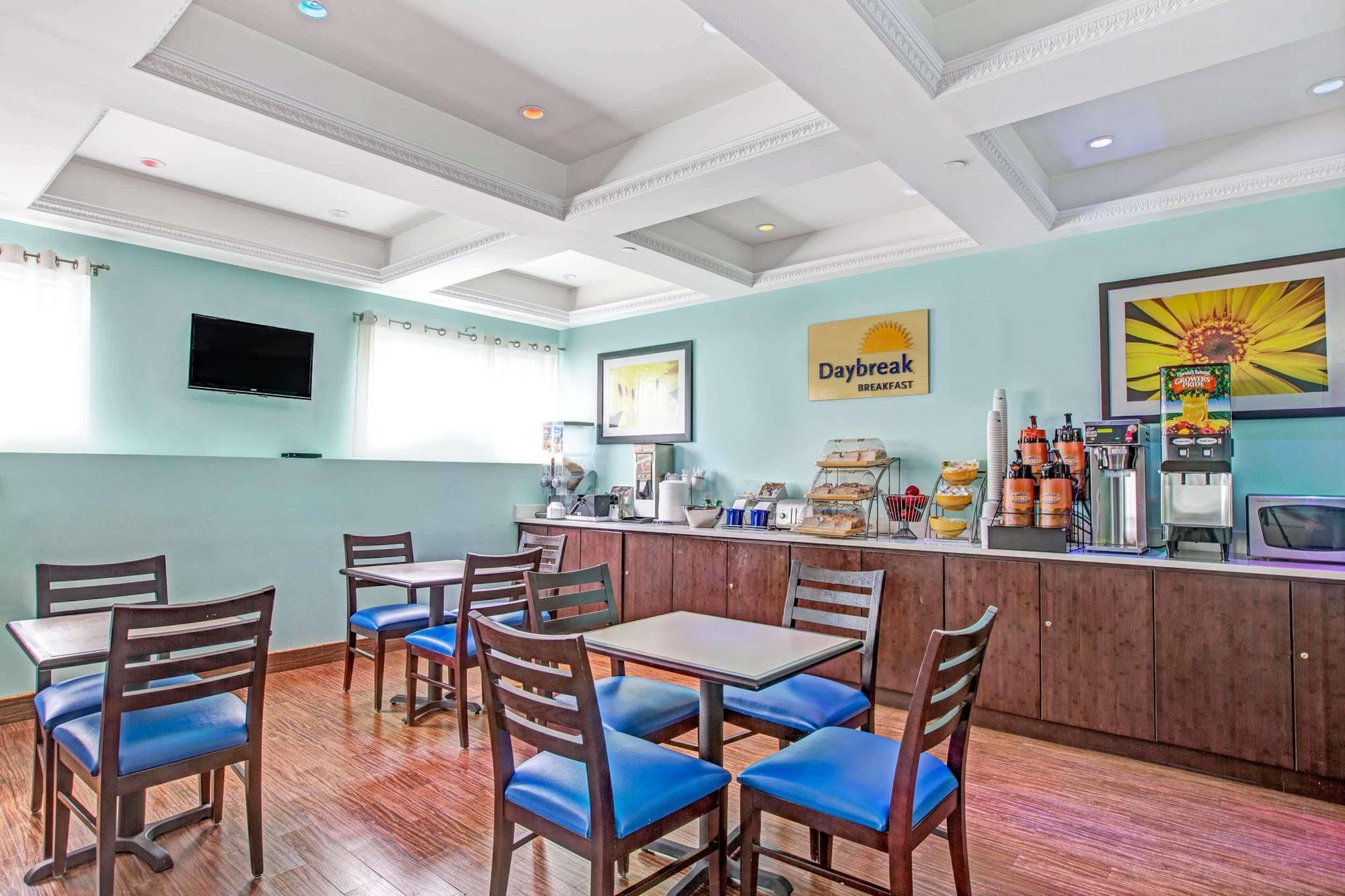 Days Inn & Suites By Wyndham Ozone Park/Jfk Airport 纽约 外观 照片